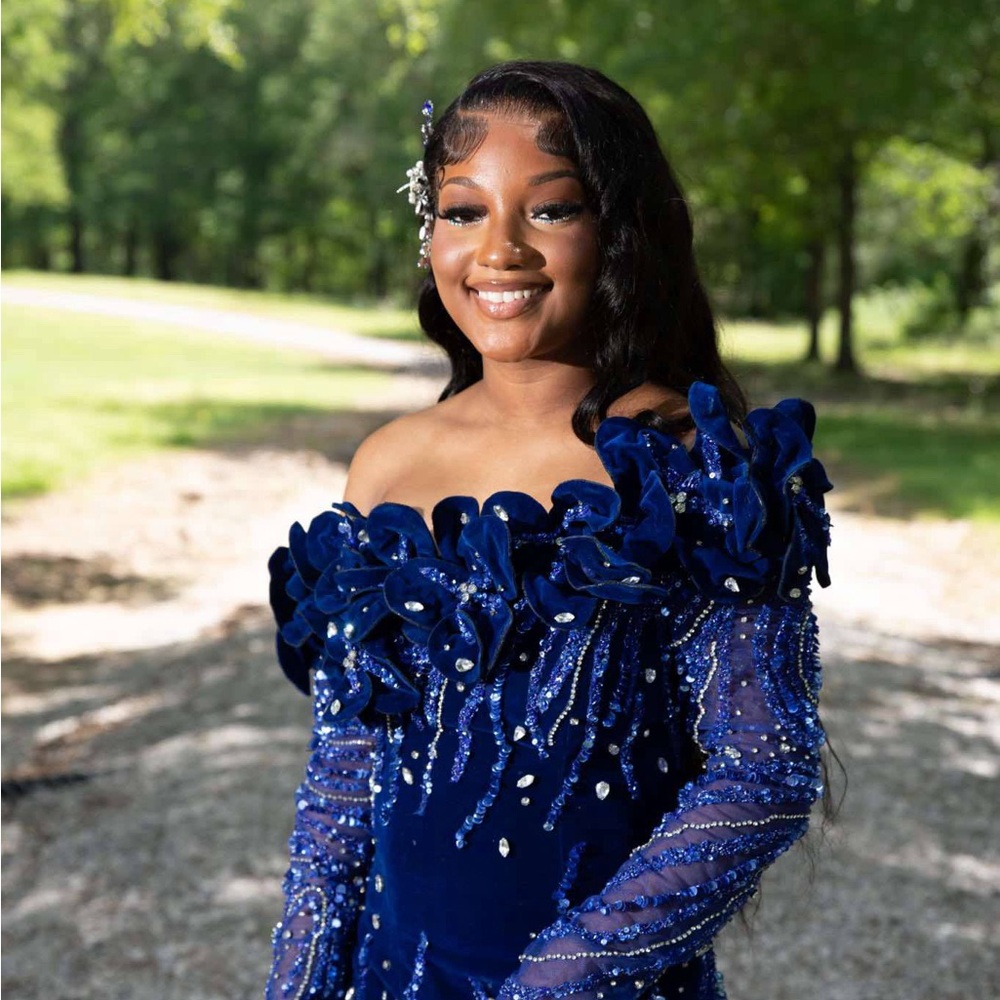 Elegant Blue Off-Shoulder Prom Dress